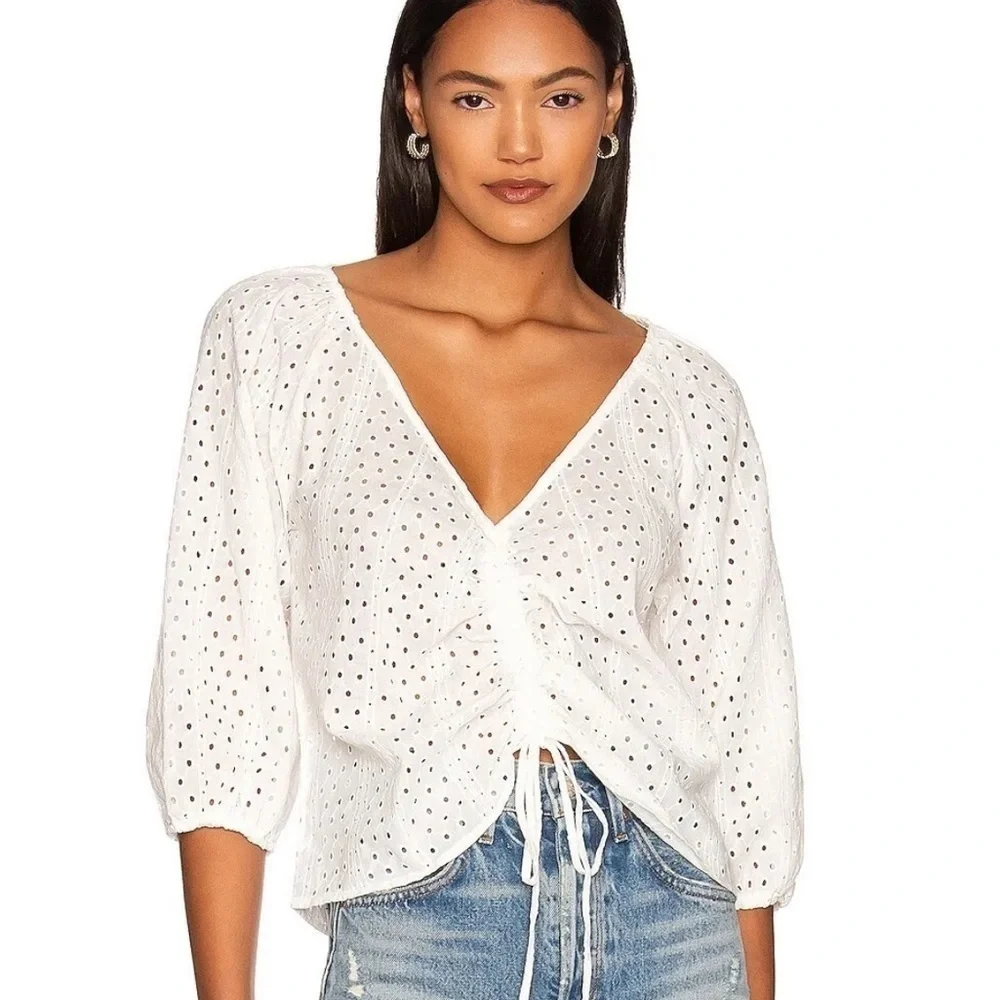 Sanctuary White Eyelet Adjustable Gathered Top size M